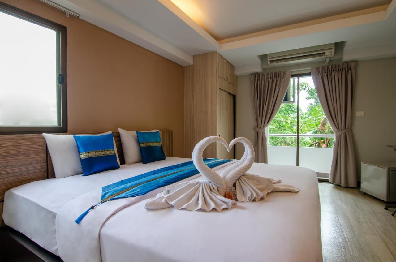 Tara Lake Bangkok Extérieur photo
